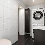 Modern 2 Bedroom In The Heart Of Apartamento