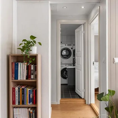 Apartment Modern 2 Bedroom In The Heart Of