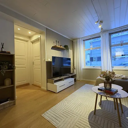 Modern 2 Bedroom In The Heart Of