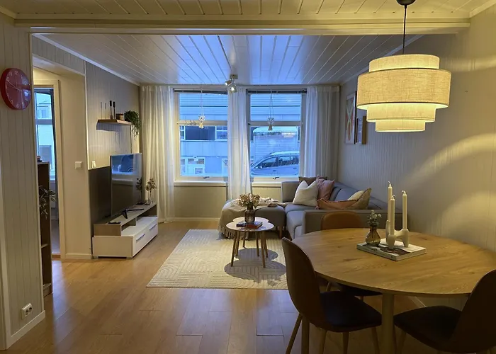 Modern 2 Bedroom In The Heart Of Apartmán *